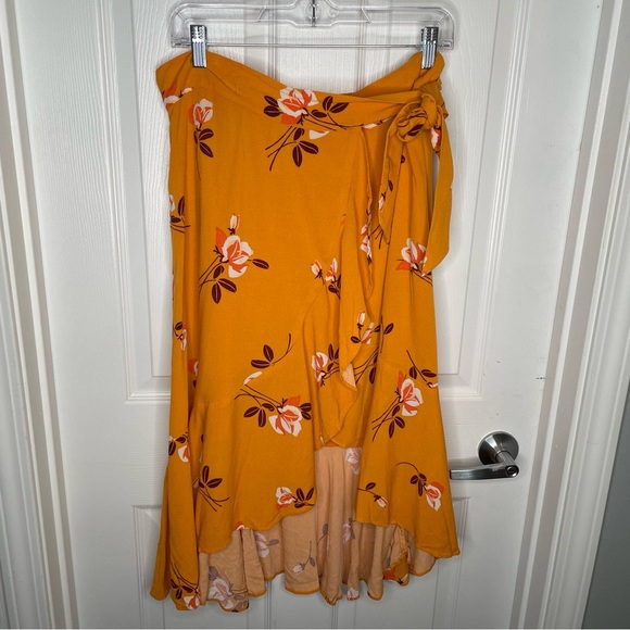 Free People Heart of the City Floral Wrap Midi Skirt Yellow Boho Flowy 6 - Picture 3 of 13